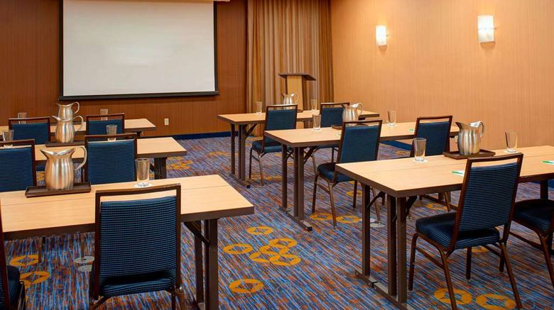 <b>Sonesta Select Detroit Auburn Hills Meeting</b>. Images powered by <a href="https://iceportal.shijigroup.com/" title="IcePortal" target="_blank">IcePortal</a>.