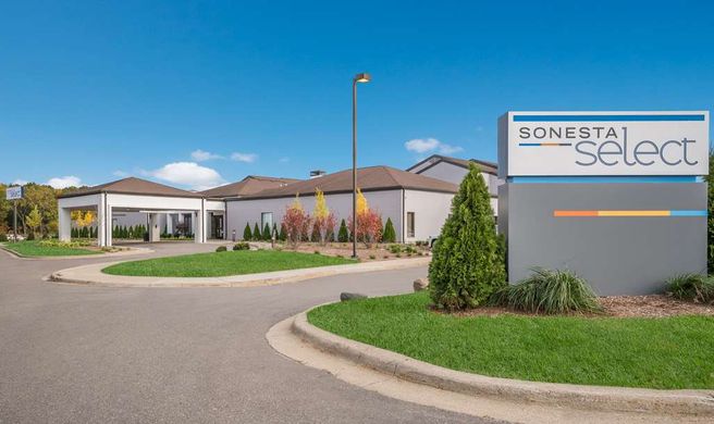 Sonesta Select Detroit Auburn Hills Exterior