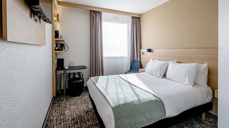 <b>Sure Hotel by Best Western Bordeaux Lac Room</b>. Images powered by <a href="https://iceportal.shijigroup.com/" title="IcePortal" target="_blank">IcePortal</a>.