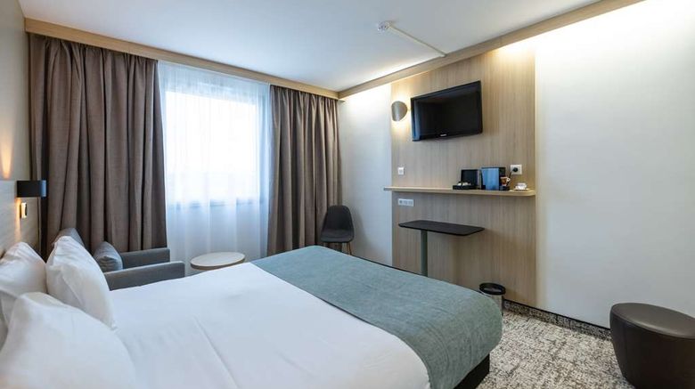 <b>Sure Hotel by Best Western Bordeaux Lac Room</b>. Images powered by <a href="https://iceportal.shijigroup.com/" title="IcePortal" target="_blank">IcePortal</a>.