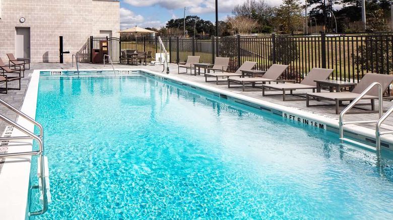 <b>Hyatt House Capitol-University Pool</b>. Images powered by <a href="https://iceportal.shijigroup.com/" title="IcePortal" target="_blank">IcePortal</a>.