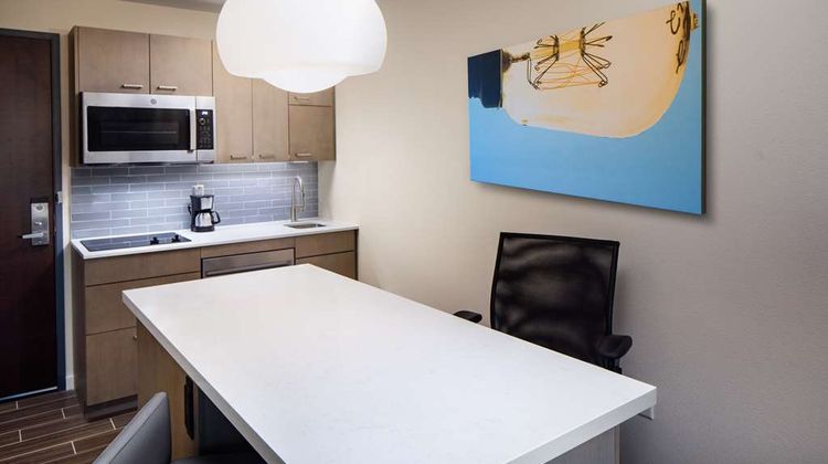 Hyatt House Capitol-University Room