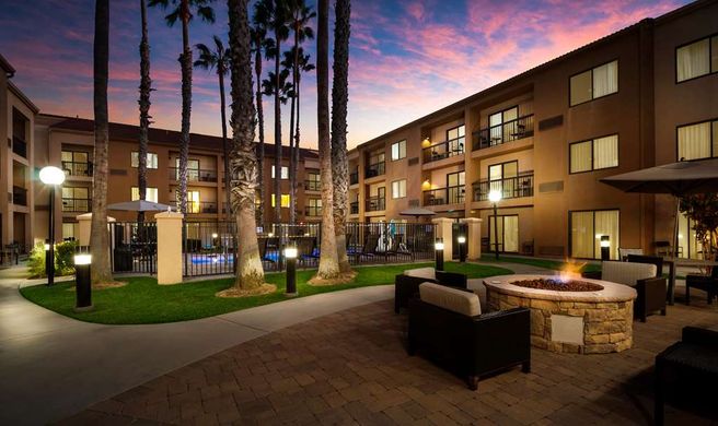 Sonesta Select Huntington Beach Exterior