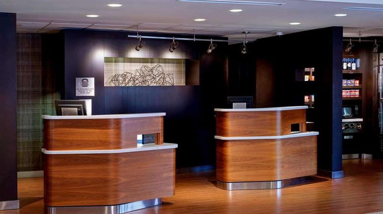 <b>Sonesta Select Kansas City Airport Lobby</b>. Images powered by <a href="https://iceportal.shijigroup.com/" title="IcePortal" target="_blank">IcePortal</a>.