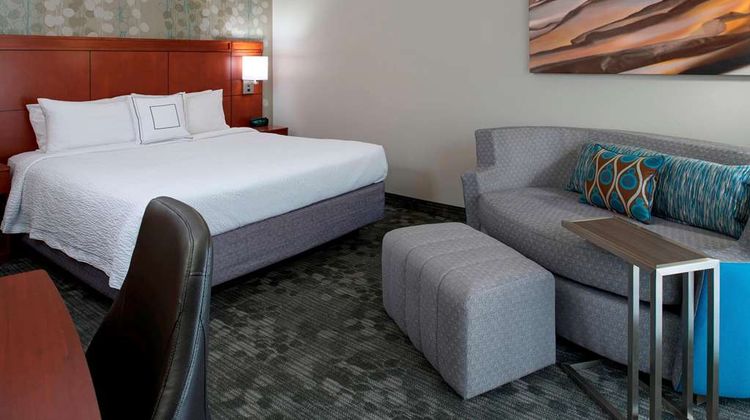 Sonesta Select Kansas City Airport Room