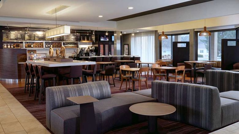 <b>Sonesta Select Overland Park Restaurant</b>. Images powered by <a href="https://iceportal.shijigroup.com/" title="IcePortal" target="_blank">IcePortal</a>.