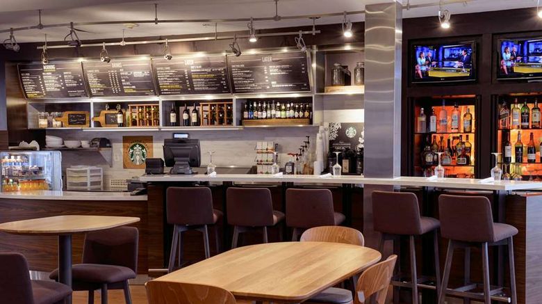 <b>Sonesta Select Overland Park Restaurant</b>. Images powered by <a href="https://iceportal.shijigroup.com/" title="IcePortal" target="_blank">IcePortal</a>.