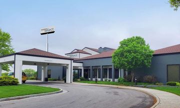 Sonesta Select Overland Park