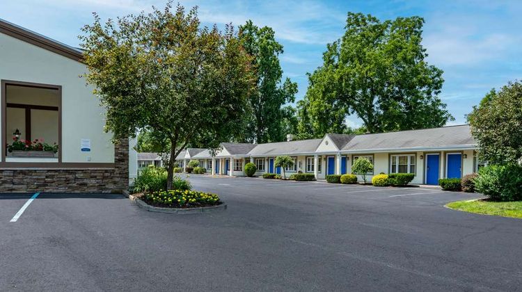 Rodeway Inn Poughkeepsie Exterior