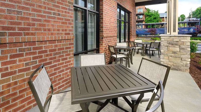 <b>Hampton Inn Blue Ridge Exterior</b>. Images powered by <a href="https://iceportal.shijigroup.com/" title="IcePortal" target="_blank">IcePortal</a>.