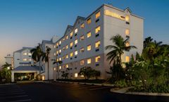 Hampton by Hilton Grand Cayman