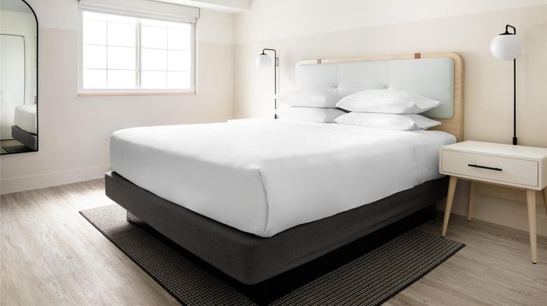 <b>Hampton by Hilton Grand Cayman Room</b>. Images powered by <a href="https://iceportal.shijigroup.com/" title="IcePortal" target="_blank">IcePortal</a>.
