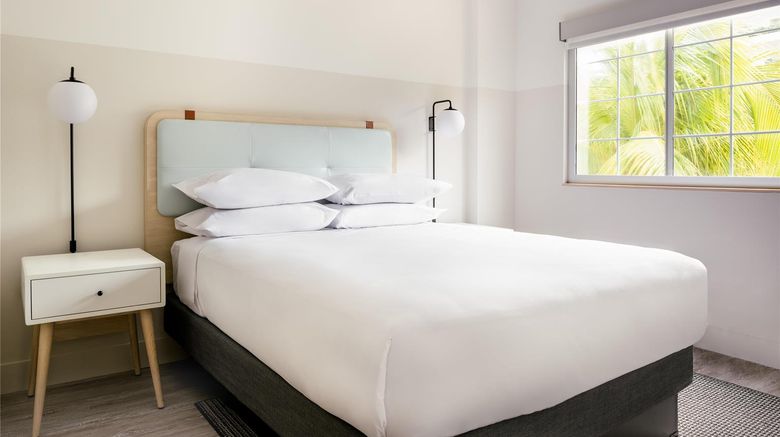 <b>Hampton by Hilton Grand Cayman Room</b>. Images powered by <a href="https://iceportal.shijigroup.com/" title="IcePortal" target="_blank">IcePortal</a>.