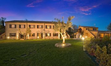 Villa Gens Camuria