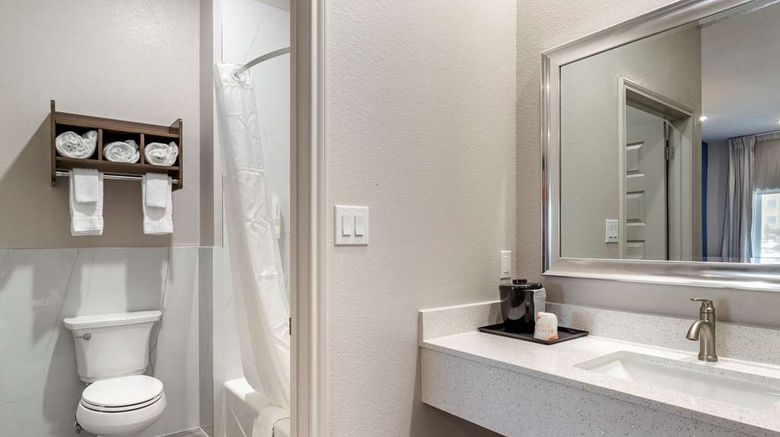 <b>Clarion Pointe Port Arthur Room</b>. Images powered by <a href="https://iceportal.shijigroup.com/" title="IcePortal" target="_blank">IcePortal</a>.