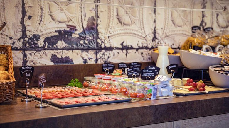 <b>Adagio Access Stuttgart Airport Fair Restaurant</b>. Images powered by <a href="https://iceportal.shijigroup.com/" title="IcePortal" target="_blank">IcePortal</a>.