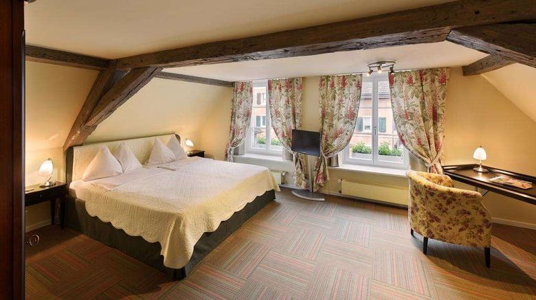 <b>Romantik Hotel & Taverne Schwan Horgen Room</b>. Images powered by <a href="https://iceportal.shijigroup.com/" title="IcePortal" target="_blank">IcePortal</a>.