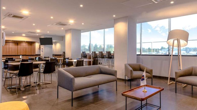 <b>Comfort Inn Delicias Lobby</b>. Images powered by <a href="https://iceportal.shijigroup.com/" title="IcePortal" target="_blank">IcePortal</a>.