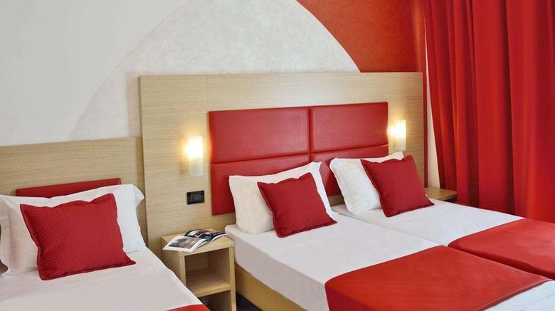 <b>Hotel Luxor Florence Room</b>. Images powered by <a href="https://iceportal.shijigroup.com/" title="IcePortal" target="_blank">IcePortal</a>.