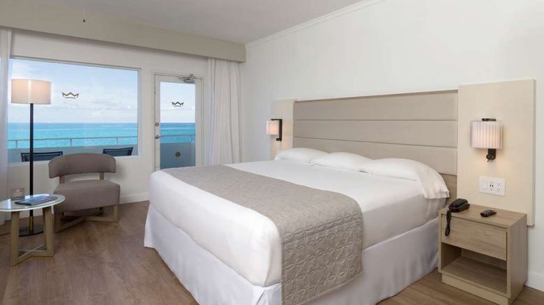 <b>Riu Plaza Miami Beach Room</b>. Images powered by <a href="https://iceportal.shijigroup.com/" title="IcePortal" target="_blank">IcePortal</a>.