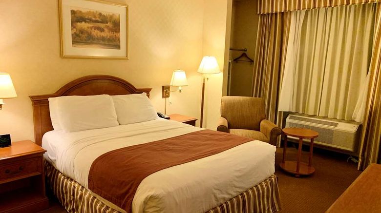<b>Five Towns Motor Inn Room</b>. Images powered by <a href="https://iceportal.shijigroup.com/" title="IcePortal" target="_blank">IcePortal</a>.