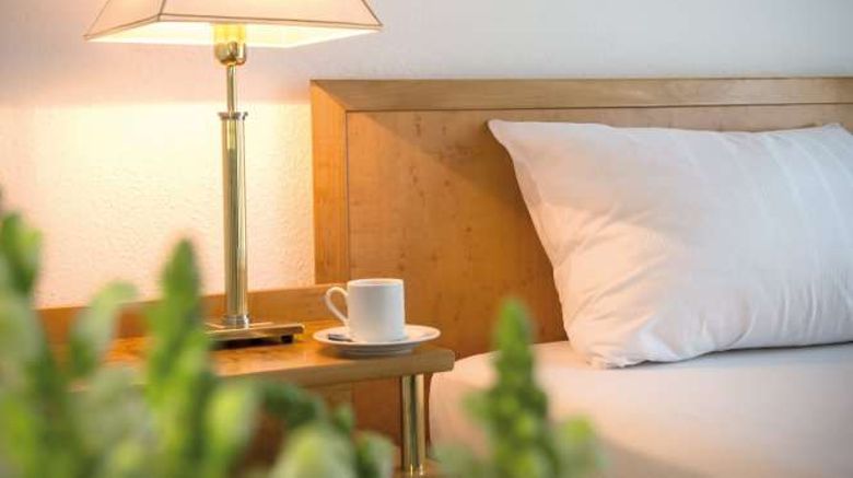 <b>Victor's Residenz-Hotel Gummersbach Suite</b>. Images powered by <a href="https://iceportal.shijigroup.com/" title="IcePortal" target="_blank">IcePortal</a>.