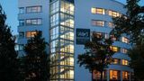 Victor's Residenz-Hotel Berlin Tegel Exterior