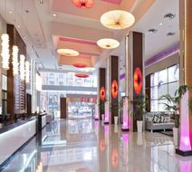 Hotel Riu Plaza New York Times Square Lobby