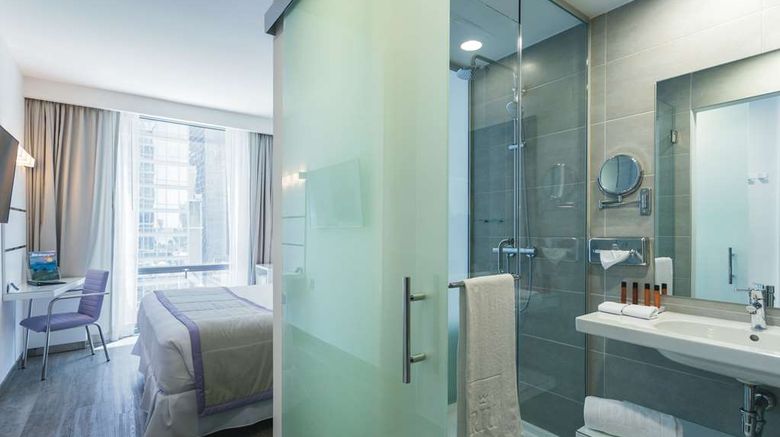 <b>Hotel Riu Plaza New York Times Square Room</b>. Images powered by <a href="https://iceportal.shijigroup.com/" title="IcePortal" target="_blank">IcePortal</a>.