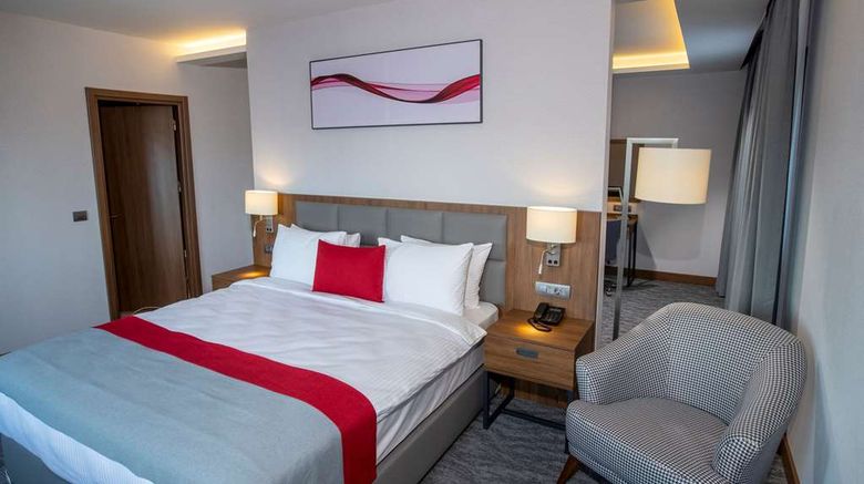 <b>Ramada by Wyndham Izmir Aliaga Suite</b>. Images powered by <a href="https://iceportal.shijigroup.com/" title="IcePortal" target="_blank">IcePortal</a>.