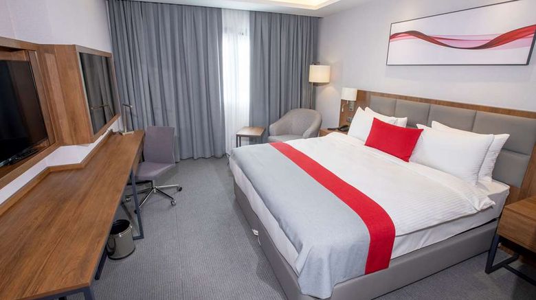 <b>Ramada by Wyndham Izmir Aliaga Room</b>. Images powered by <a href="https://iceportal.shijigroup.com/" title="IcePortal" target="_blank">IcePortal</a>.