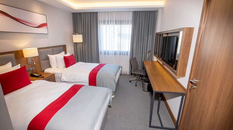 <b>Ramada by Wyndham Izmir Aliaga Room</b>. Images powered by <a href="https://iceportal.shijigroup.com/" title="IcePortal" target="_blank">IcePortal</a>.