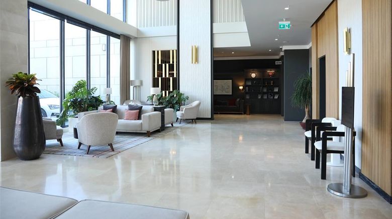 <b>Ramada by Wyndham Izmir Aliaga Lobby</b>. Images powered by <a href="https://iceportal.shijigroup.com/" title="IcePortal" target="_blank">IcePortal</a>.