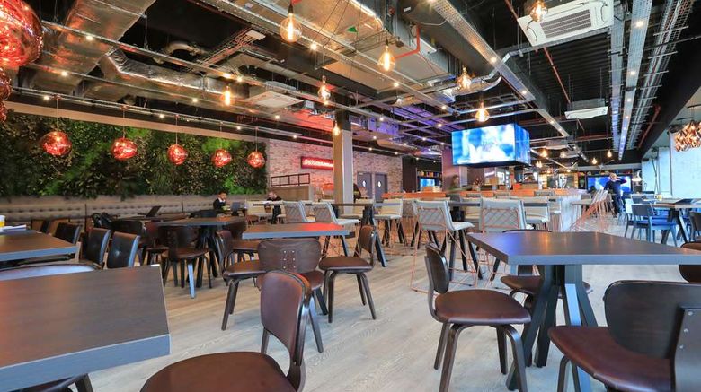 <b>Village Hotel Southampton Eastleigh Restaurant</b>. Images powered by <a href="https://iceportal.shijigroup.com/" title="IcePortal" target="_blank">IcePortal</a>.