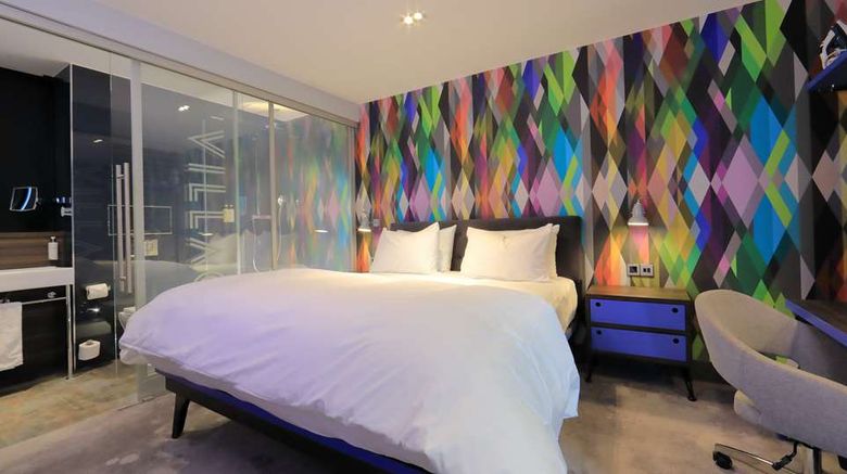 <b>Village Hotel Southampton Eastleigh Room</b>. Images powered by <a href="https://iceportal.shijigroup.com/" title="IcePortal" target="_blank">IcePortal</a>.