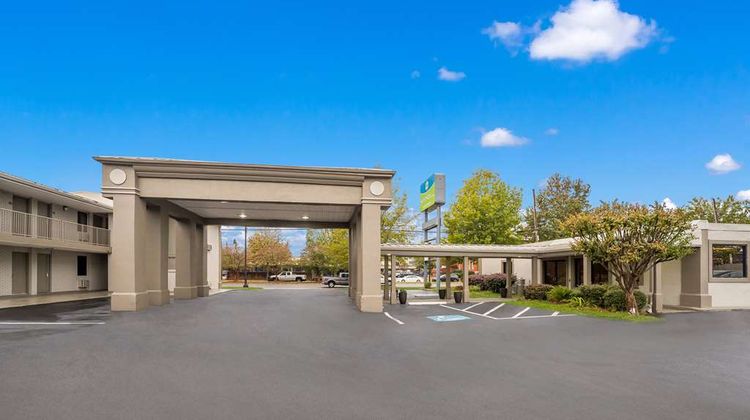 SureStay Hotel by BW Columbus Downtown Exterior