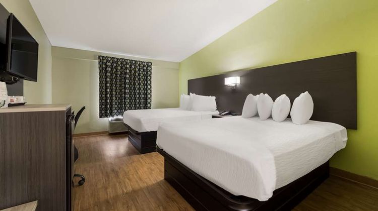 SureStay Hotel by BW Columbus Downtown Room