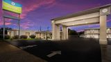 SureStay Hotel by BW Columbus Downtown Exterior