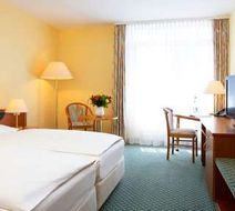 Victor's Residenz-Hotel Gera Room