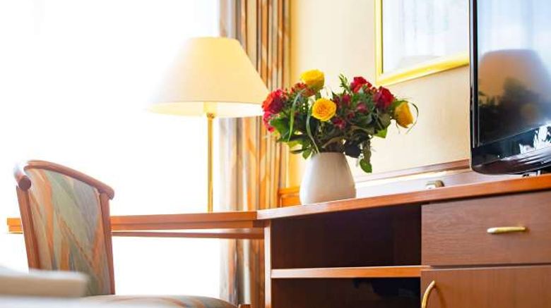 <b>Victor's Residenz-Hotel Gera Room</b>. Images powered by <a href="https://iceportal.shijigroup.com/" title="IcePortal" target="_blank">IcePortal</a>.