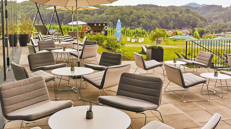 <b>LOISIUM Wine & Spa Resort Suedsteiermark Restaurant</b>. Images powered by <a href="https://iceportal.shijigroup.com/" title="IcePortal" target="_blank">IcePortal</a>.
