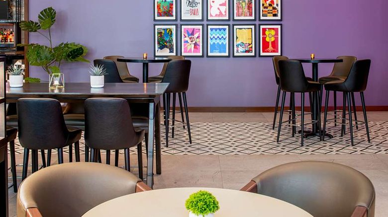 <b>Hyatt House Tampa Downtown Restaurant</b>. Images powered by <a href="https://iceportal.shijigroup.com/" title="IcePortal" target="_blank">IcePortal</a>.