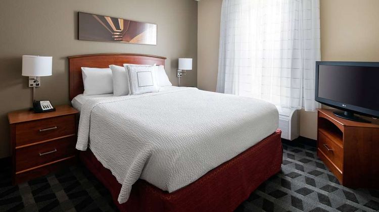 Sonesta Simply Suites Seattle Renton Suite
