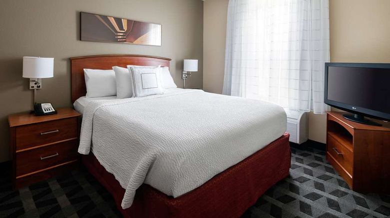 <b>Sonesta Simply Suites Seattle Renton Suite</b>. Images powered by <a href="https://iceportal.shijigroup.com/" title="IcePortal" target="_blank">IcePortal</a>.