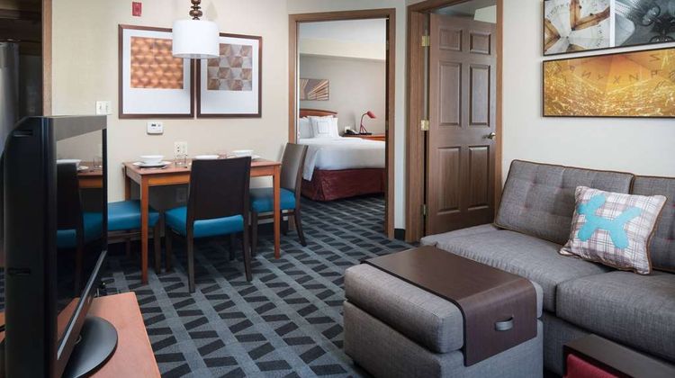 Sonesta Simply Suites Seattle Renton Suite