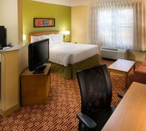 Sonesta Simply Suites Phoenix Scottsdale Suite