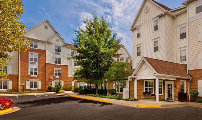 Sonesta Simply Suites Falls Church Exterior