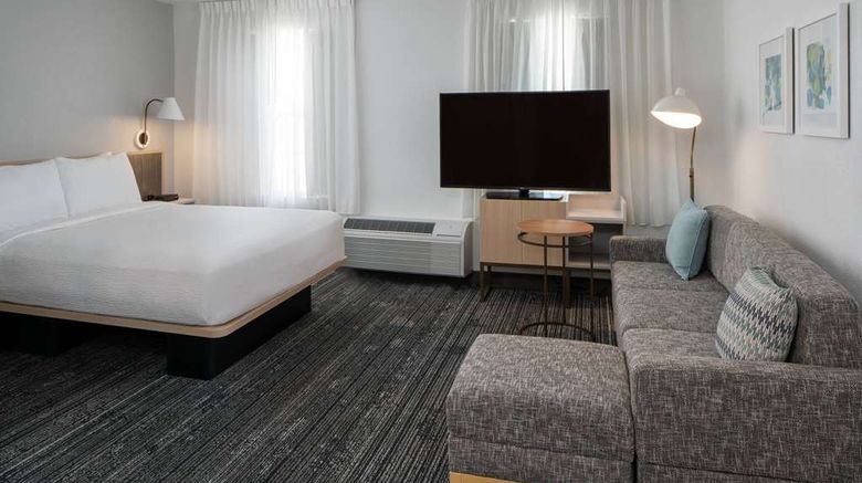 <b>Sonesta Simply Suites Falls Church Suite</b>. Images powered by <a href="https://iceportal.shijigroup.com/" title="IcePortal" target="_blank">IcePortal</a>.