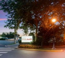 Sonesta Simply Suites Falls Church Exterior