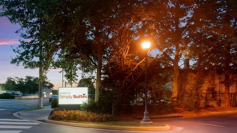 <b>Sonesta Simply Suites Falls Church Exterior</b>. Images powered by <a href="https://iceportal.shijigroup.com/" title="IcePortal" target="_blank">IcePortal</a>.